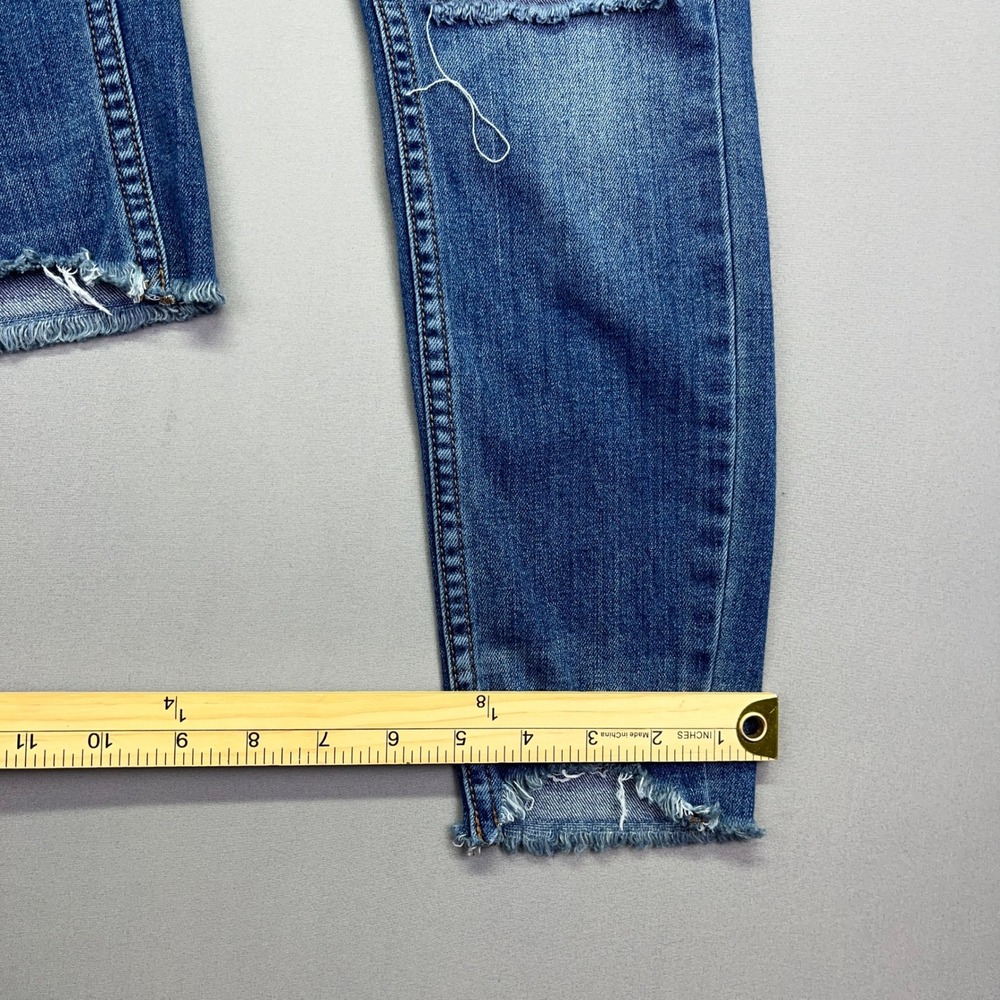 Free People Distressed Skinny Jeans Ripped Knee Raw Hem Denim Size 25 Fits 26" - Picture 4 of 9